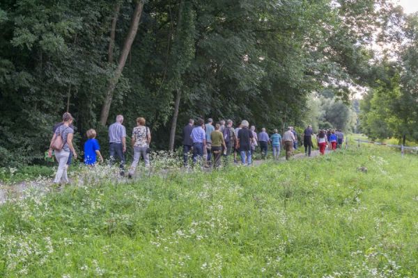 Kurz vor Beginn der Baumaßnahmen in Landau werden nochmals die wesentlichen Punkte der Renaturierung erläutert